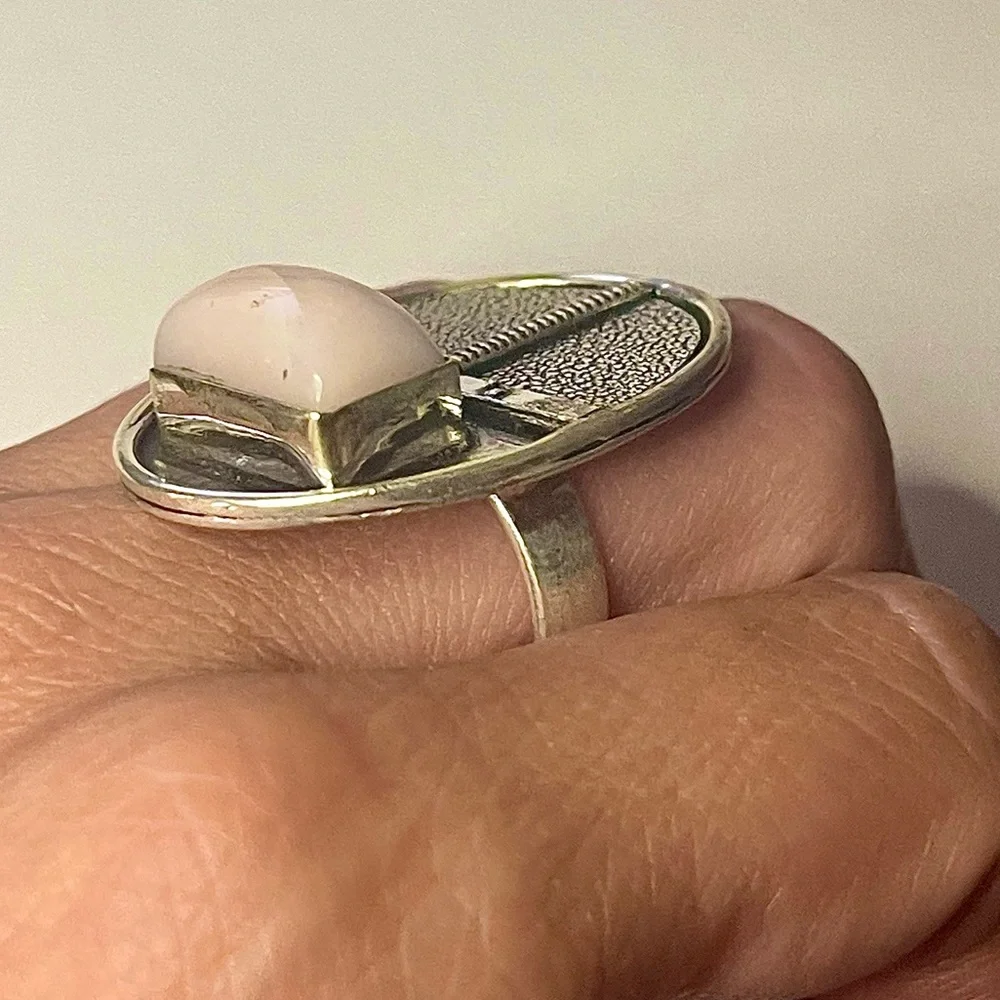 New Artisan Pink Opal Gemstone 925 Sterling Silver Tribal Shield Ring Size: 7.25